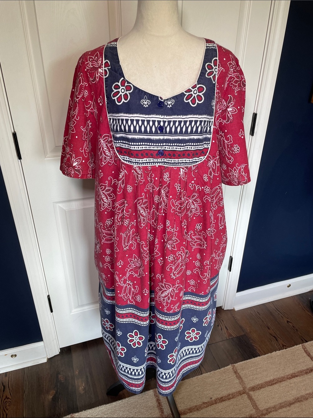 Only Necessities Red Navy Floral Smocked Yoke Nightgown Cotton Size 1X - Picture 2 of 11